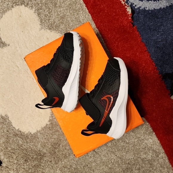 Nike Other - NIKE Downshifter 11 size 2C